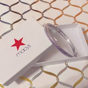 NWOT Macy’s Silver Bracelet